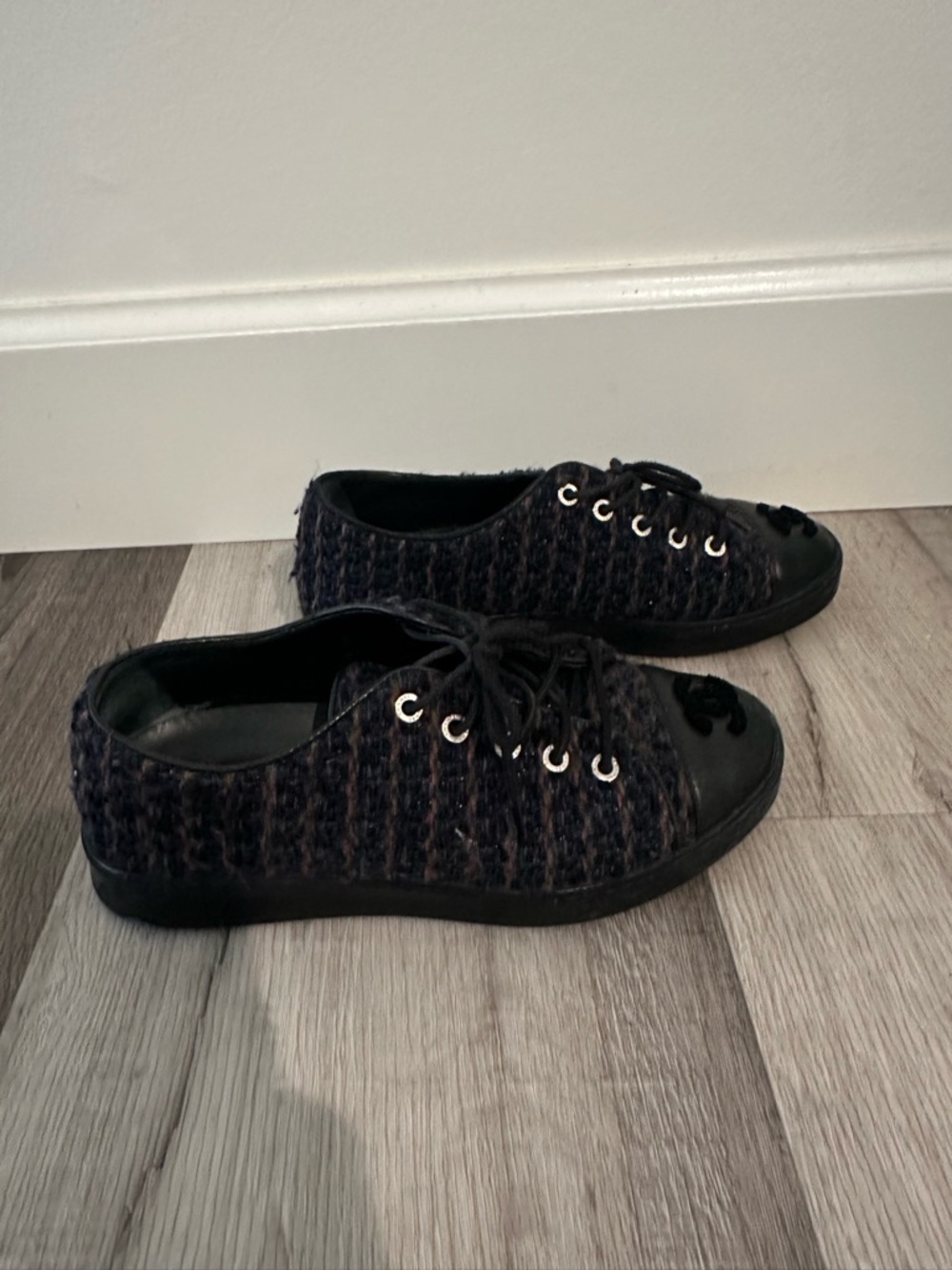 CHANEL Black Tweed Cap-Toe Lace-Up Sneakers with Logo - Picture 2 of 5